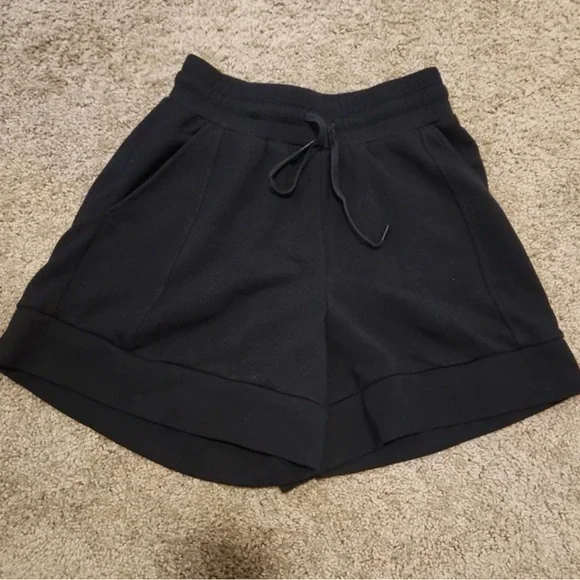 Varley Adler Black High Waist Casual Shorts - Picture 2 of 4